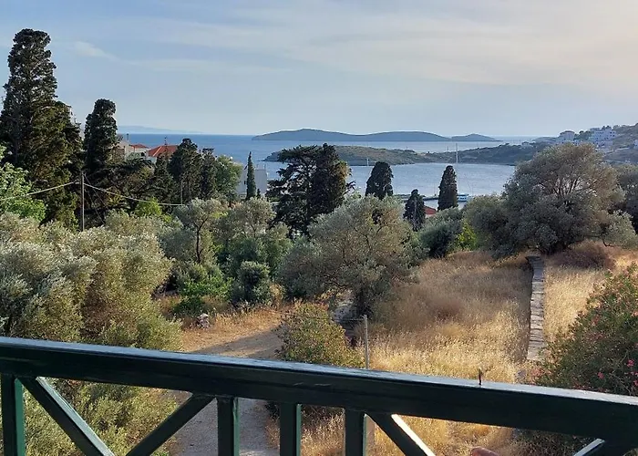 Sunset House Вилла Батси