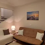 Sunset House * Mpatsi